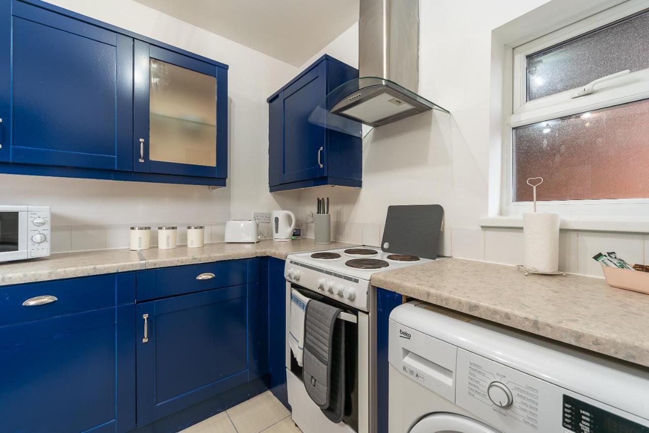 J'S Home Away From Home Fresh 2 Bedroom Garden Parking Kingston upon Hull Exterior foto